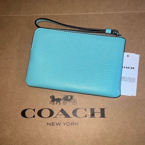 COACH Corner Zip Wristlet Pebble Leather CP483 Faded Blue Silver Hware NEW!! - Picture 2 of 5
